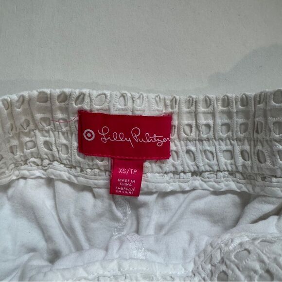 Lilly Pulitzer White Eyelet Shorts Size X-Small - Picture 4 of 6